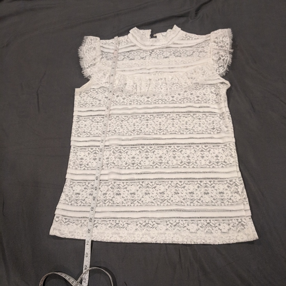 White sleeveless lace blouse for women - Picture 6 of 6